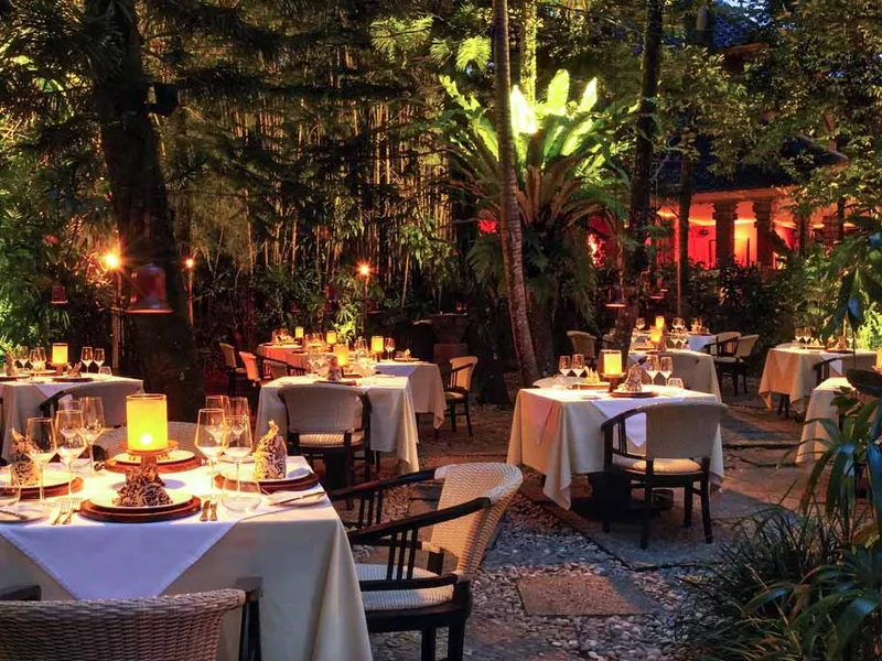 Mozaic Restaurant Gastronomique Ubud — award-winning tasting menu in a romantic garden setting Bali