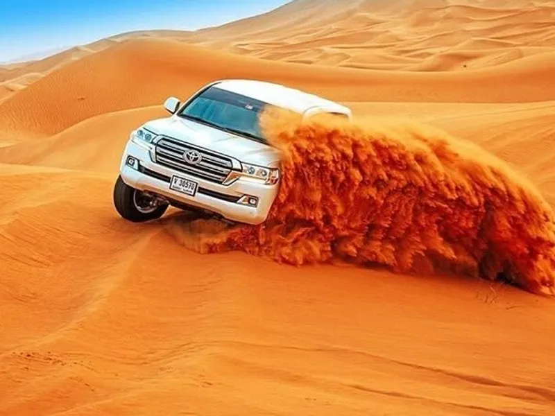 Private Desert Safari Inland Sea Qatar — luxury 4x4 dune bashing and glamping at Khor Al Adaid under the stars