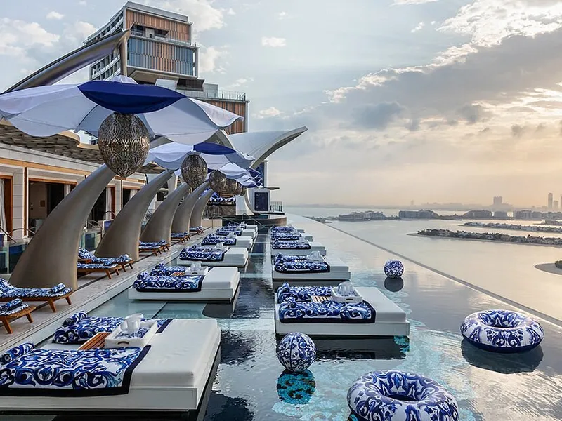 Aquaventure Cloud 22 VIP Day Dubai — priority waterpark access and exclusive sky infinity pool at Atlantis The Royal