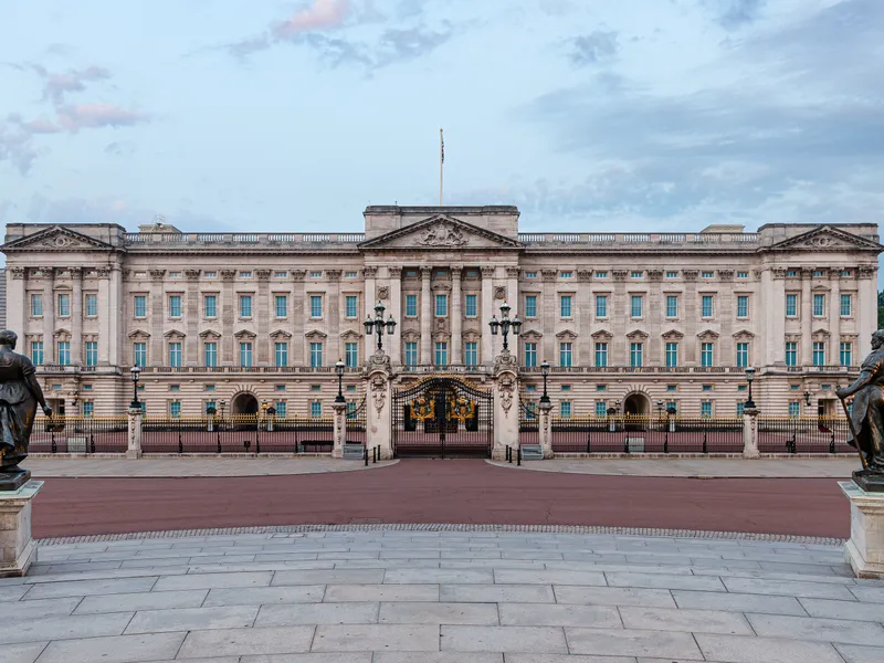 Buckingham Palace Private Tour — State Rooms with ornate chandeliers and royal portraits London